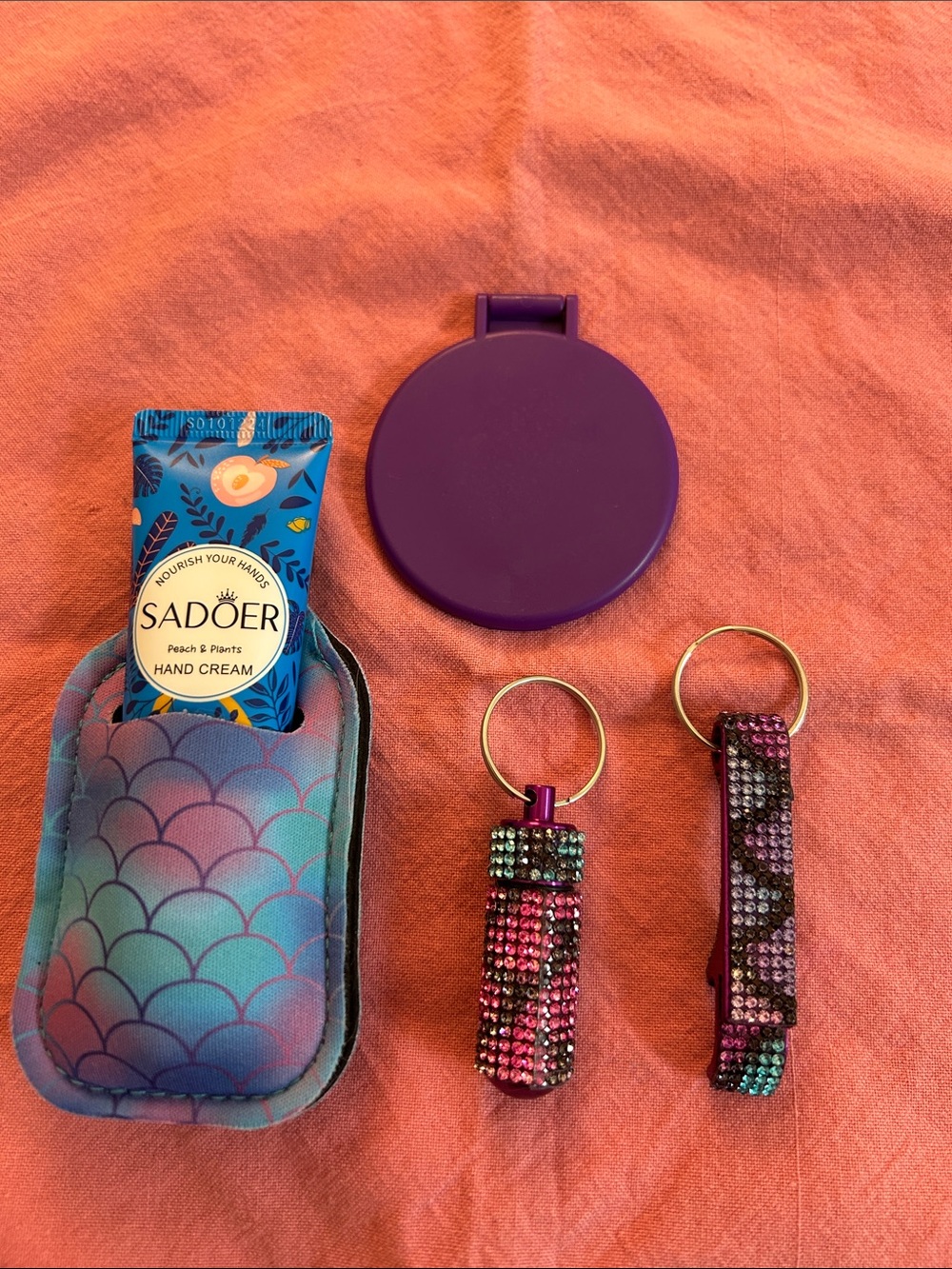 Sadoer Peach & Plants Hand Cream with Purple Mirror and Blingy Keychains